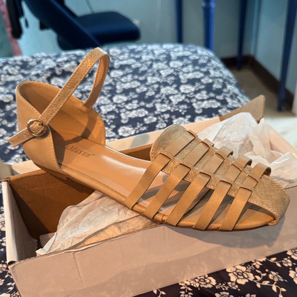 Tan Women's Sandals new in box size 10
